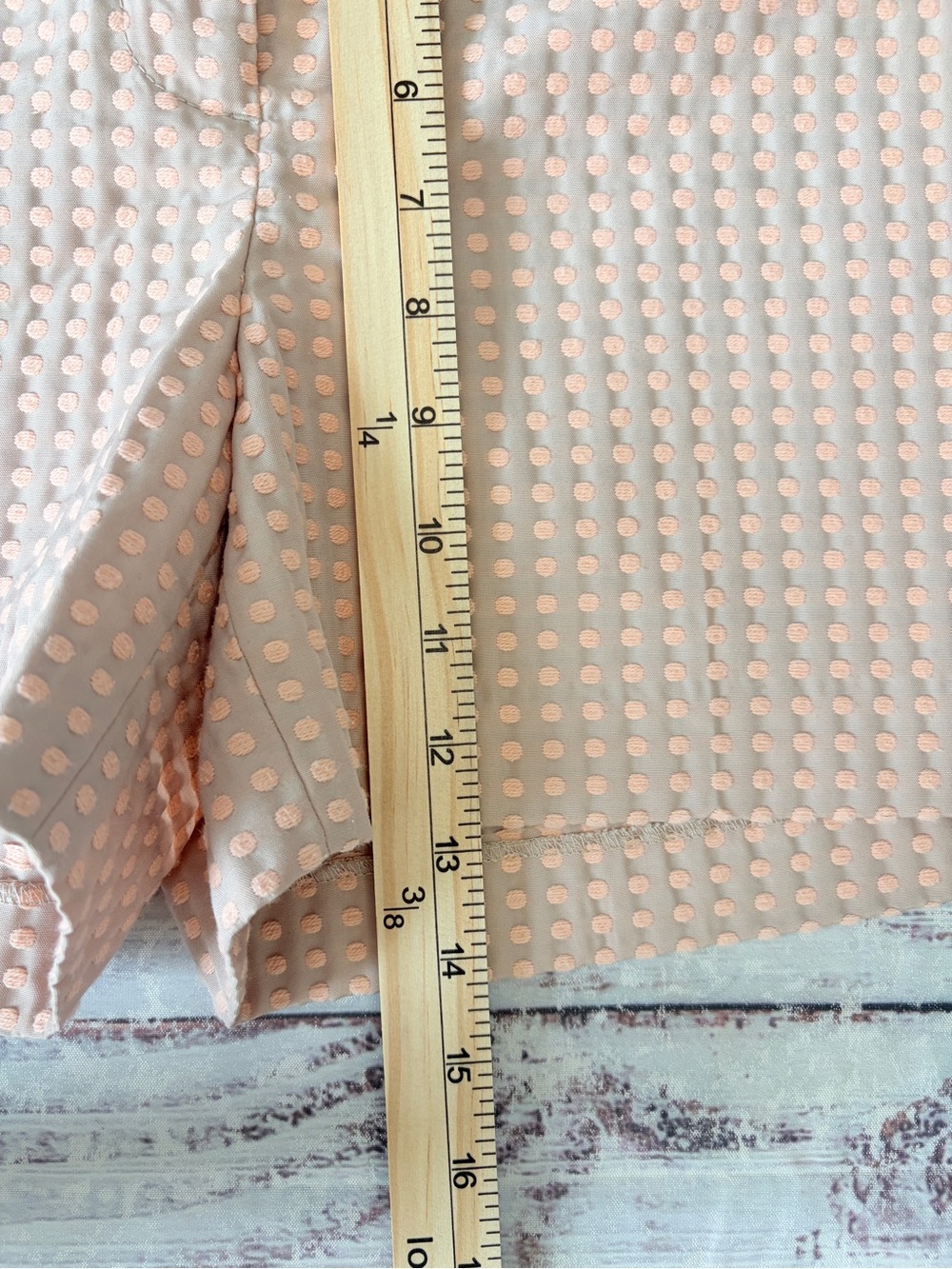LOFT Women’s Textured Peach Shorts with Dots Size 6 4" Inseam Cream/Pink - Picture 5 of 8